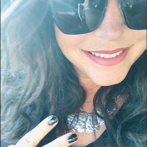 Meet your Posher, Stacy